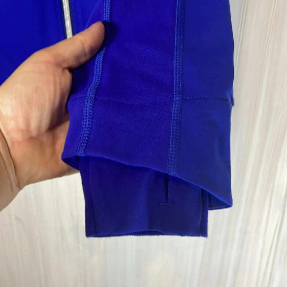 lululemon athletica excellent finger